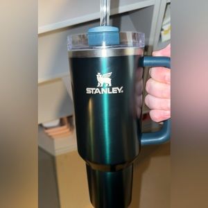 Stanley Evergreen Glow 40oz